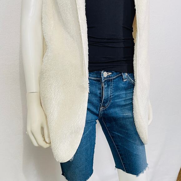Love Tree Sleeveless Sweater Womens Large White Fuzzy Hoodie Pockets Nordstroms - Picture 10 of 13